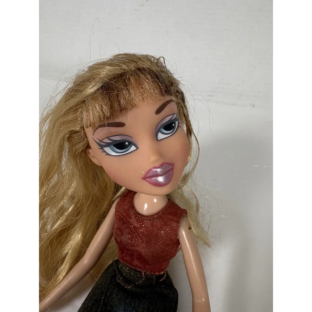 Bratz Doll Cloe 2001 MGA Blonde Y2K Fashion Doll w/ Outfit TLC